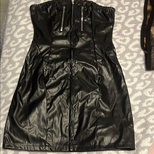 PrettyLittleThing Black Strapless Sheath Dress